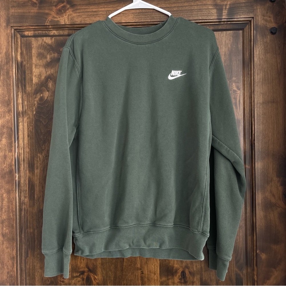 Nike Crew